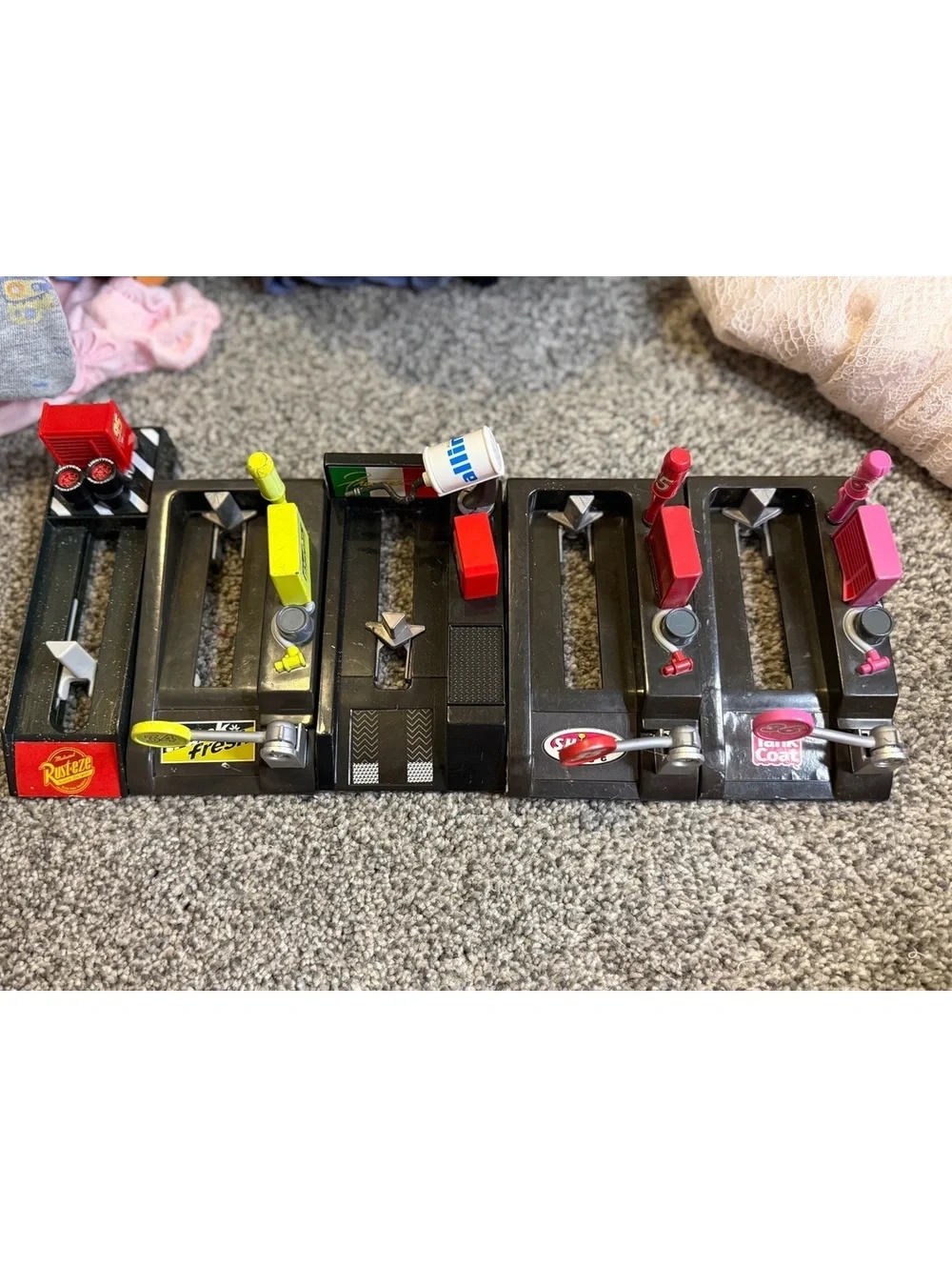 Pixar Cars Rust-eze Launchers: Tank coat, Francesco, shifty, & trunk fresh